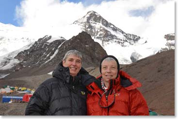 Paule and Linda outside the clinic