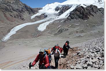 We started climbing step by step above Plaza de Mulas. 