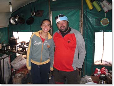 Rocia and Juan are preparing fabulous meals for us.