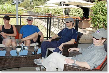 A relaxing briefing in the hotel gardens