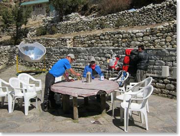 A typical tea break spot along the trail