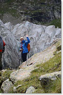 Karen had a great day. She had told us earlier that she had never seen a glacier before in her life, what an amazing way to see her first glacier. 