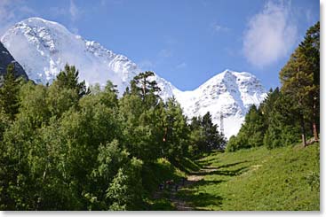 When we arrived at the base of Chetet ski area it was beautiful.