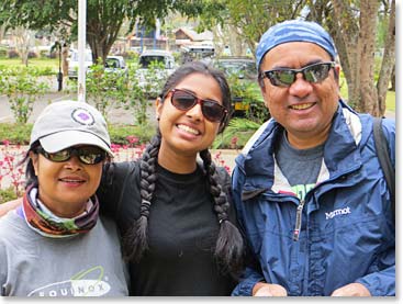 Aasha, Indersarat and their daughter Tejashree are ready to go!