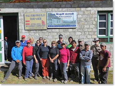 We paused for a group photo before we left for our trek on to Khunde and Khumjung.