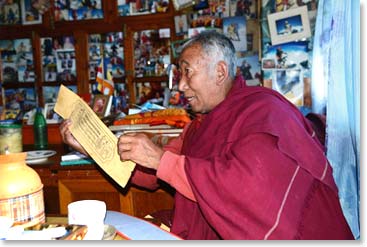 Geshe explained to us that the texts he reads from are printed in Sanskrit on one side and Tibetan on the other.