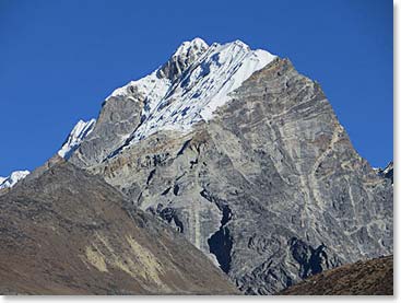 Lobouche Peak, 6119 meters