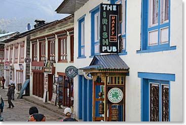 The coffee shops and bars of Lukla beckoned.