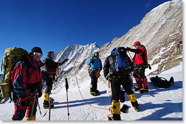 Team decision to wait the storm at Low Camp