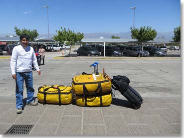 I stepped off the plane in a different season – summertime! Sergio was at Mendoza’s airport to help me get the duffel bags loaded for the Hyatt Hotel. Dan was already at the Hotel and Neil arrived by 6:00PM