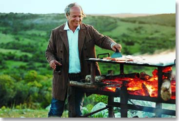 Francis Mallmann was at the”1884” last night to everyone’s surprise. Mallmann, South American most popular chef, famous for abandoning the fussy fine-dining scene for the more rustic style and the use of the fires in its kitchen.