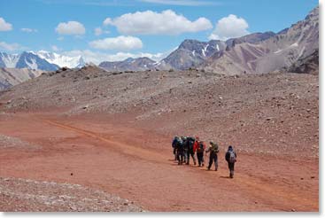 The trek from Confluencia to Plaza de Mulas is quite long – around 19km, 12 miles.