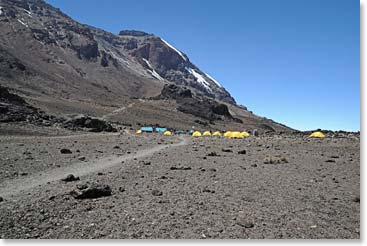 Trail to Lava Tower Camp on Day 4