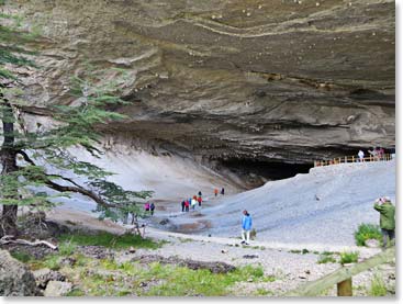 On our transfer from Punta Arenas to Torres del Paine National Park, we first drove by the lovely port city of Puerto Natales.  Then we visited a Chilean National Monument, Cueva del Milodón or “Cave of the Milodon” (an extinct animal).