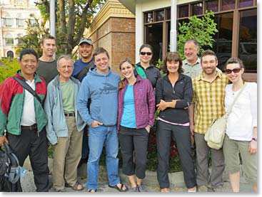 Front row: Min, Howard, Daniel, Cassidy, Jo, Steve and Katie; Back row: Todd, Ang Temba, Katie and Ed