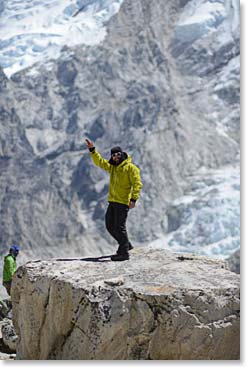 Steve points the way.  That’s Everest up there!