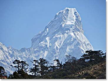 6500 feet lower, the conditions on Ama Dablam looked better this morning, but wow, what a steep mountain!