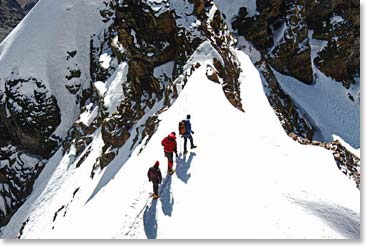 Traversing Pequeno Alpamayo