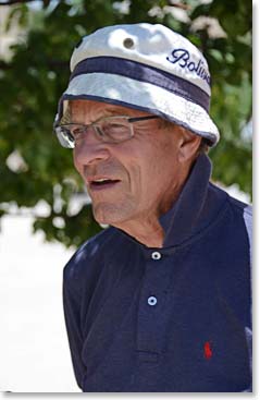 Evert enjoying the shade