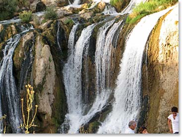 The Muradiye Waterfall, along the Iranian border, is a scenic and restful spot to take a break.