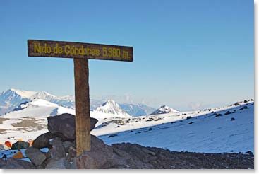 Arriving at Nido de Condors during our acclimatization hike. Great job team!