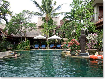 Don, Bill, Jen and Urszula are enjoying the Bali Rani Hotel today.