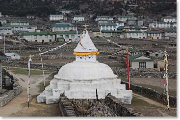 A chorten in the village of Khunde