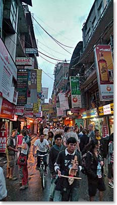 The busy streets of Thamel where Dave and Min will go tomorrow.