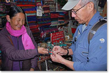 Dave Cohn taking part in one of Namche’s famous pastimes – shopping!