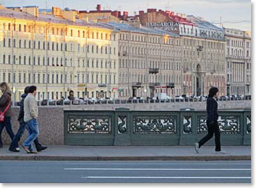 The best street for late night walking in the world: the Nvesky Prospekt.