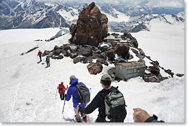 Team Descending from our high point at Refuge 11