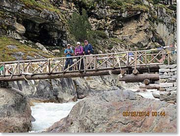 Bridge into Pangboche