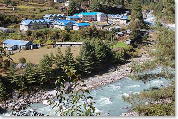 Arriving in Phakding, our lodge along the river