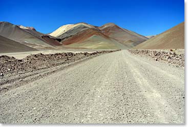 The roads leading to the Ojo del Saladao region are good, but there is nothing around; it is a very remote area.