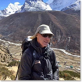 Rob above the village of Dingboche 