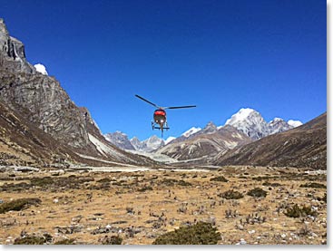 Early this morning, our helicopter arrived to begin shuttling us from Gorak Shep over 16,000ft/5,000m to Kathmandu.