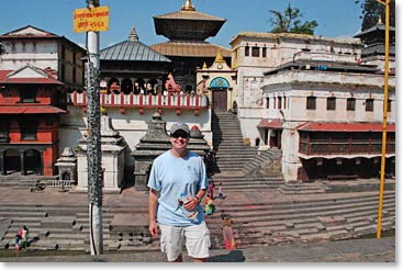 Jen in front of Pashupatinath temple