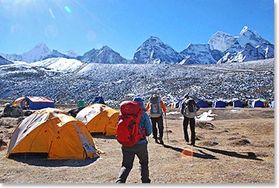 Here they go! Destination: Ama Dablam’s summit!