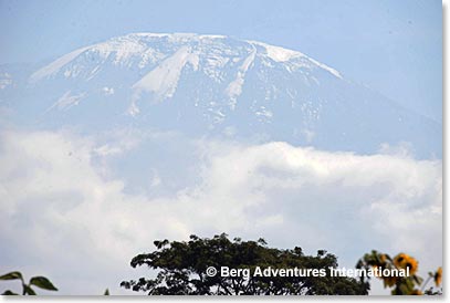 Clear skies and beautiful views of Kilimanjaro on the way to Umbwe Gate