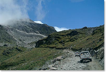 Spectacular drive to Cayambe Hut