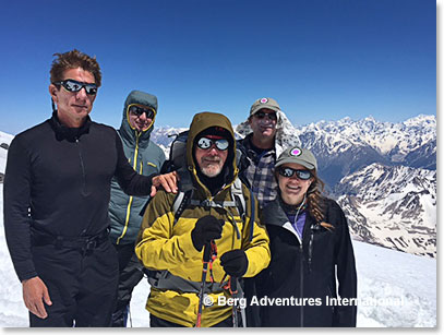 We went for a walk with our ice axes and rigged our climbing harnesses - the preparation for our summit attempt. As you can tell the weather is still beautiful!