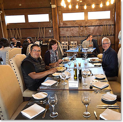 Dinner Time – Osvaldo, Bev and Cliff were the first to arrive at the table 