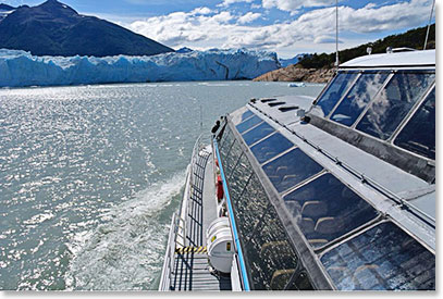 Our boat cruise allowed us to witness the spectacular glacial formations and a close up view of the 200-foot south glacial wall