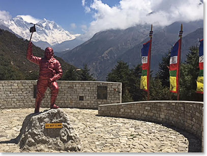 A statue depicting Tenzing Norgay at the National Park Headquarters above Namche