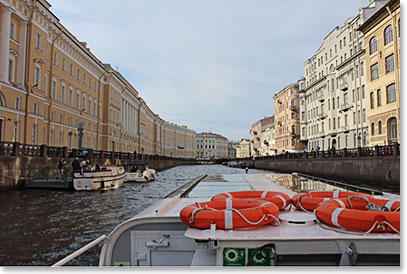 6pm – time to enjoy the waterways of Saint Petersburg