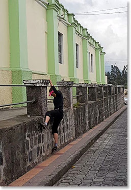 Climbing the street walls of Cotacachi