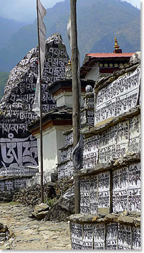 They passed some beautiful mani stones on the trail from Lukla to Phakding