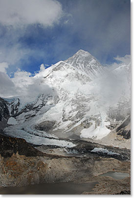 Approaching Everest Base Camp