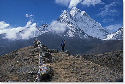 The hike down from Gorak Shep is absolutely stunning. Great mountain views! 