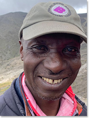 Chief Guide Julius – is one of the most experienced guides and glacier experts working on the mountain. He has been climbing for Berg Adventures since 2002
